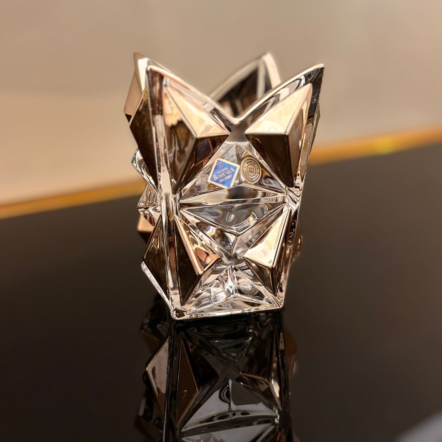 Pyramid Small Vase With Platinum