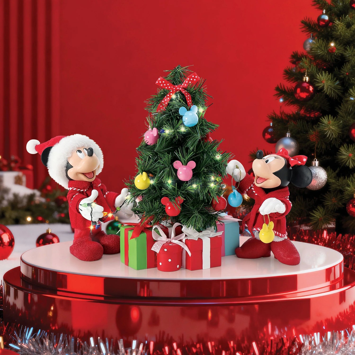 Disney Christmas: Department 56