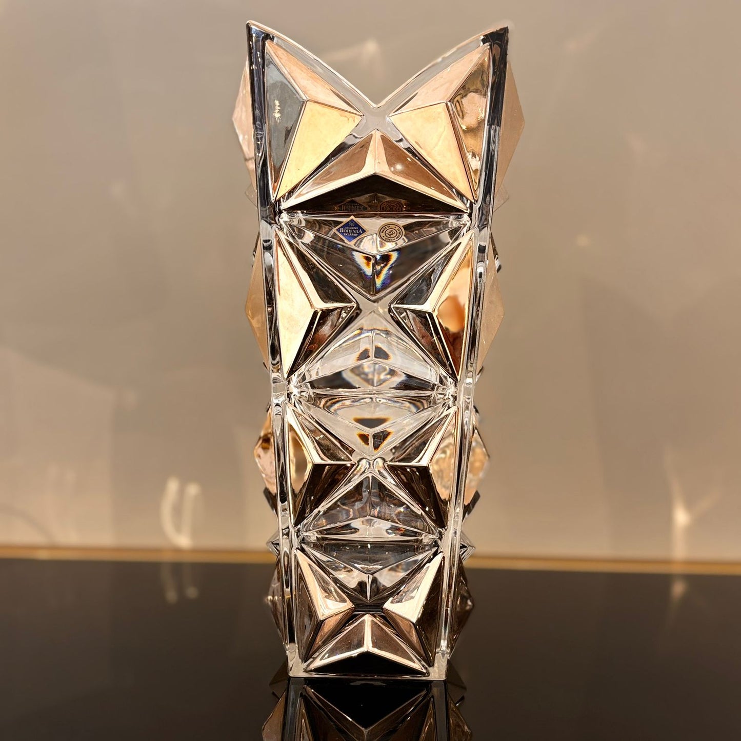 Pyramid Vase With Platinum