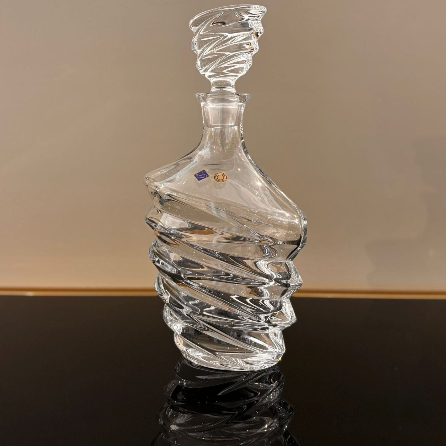 Dynamic Decanter