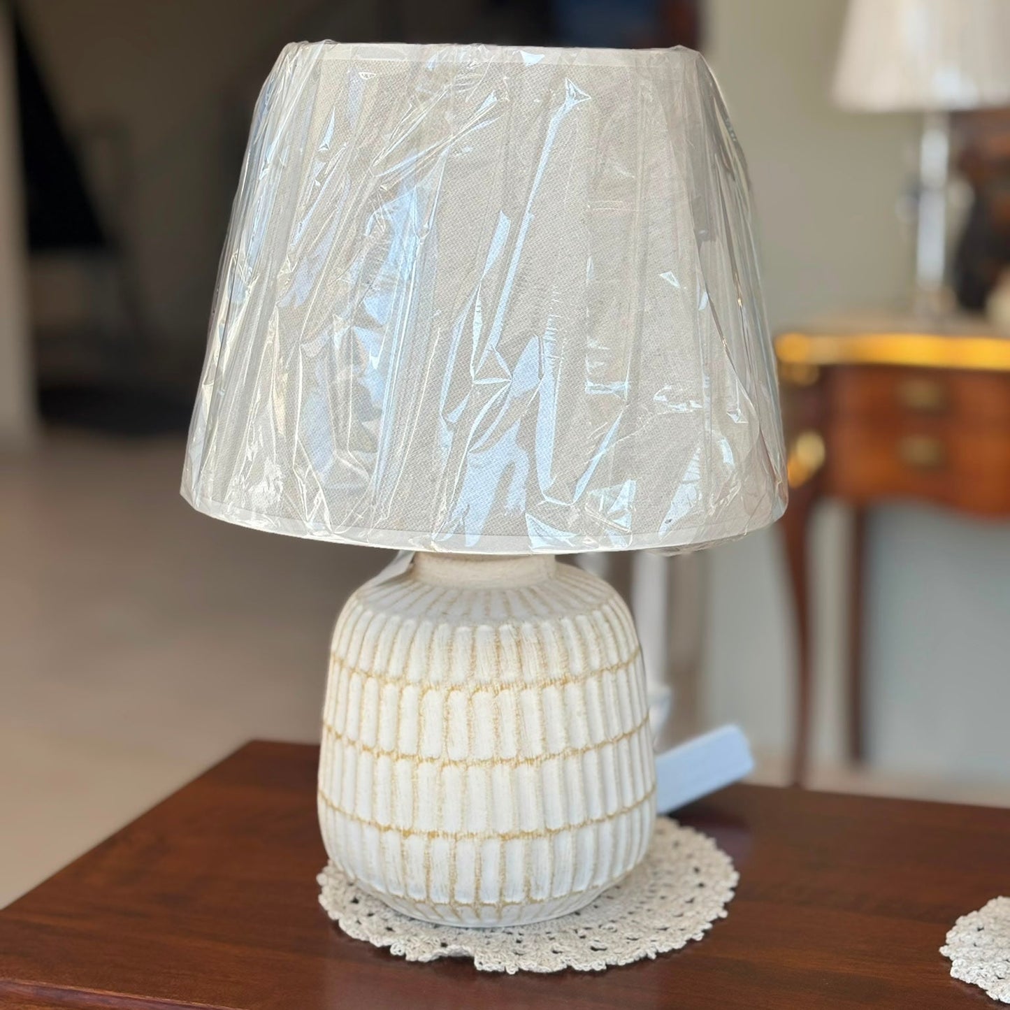 Ceramic Table Lamp - White