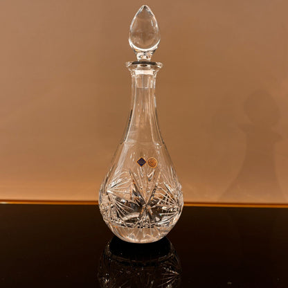 Wine Decanter With Pinwheel Cut