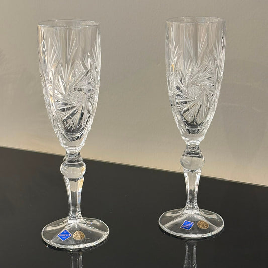 Set Of 6 Pinwheel Champagne Glasses With Mat Cut