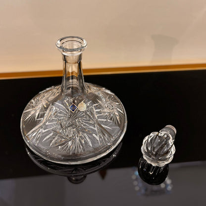 Captain Wine Decanter With Pinwheel Cut